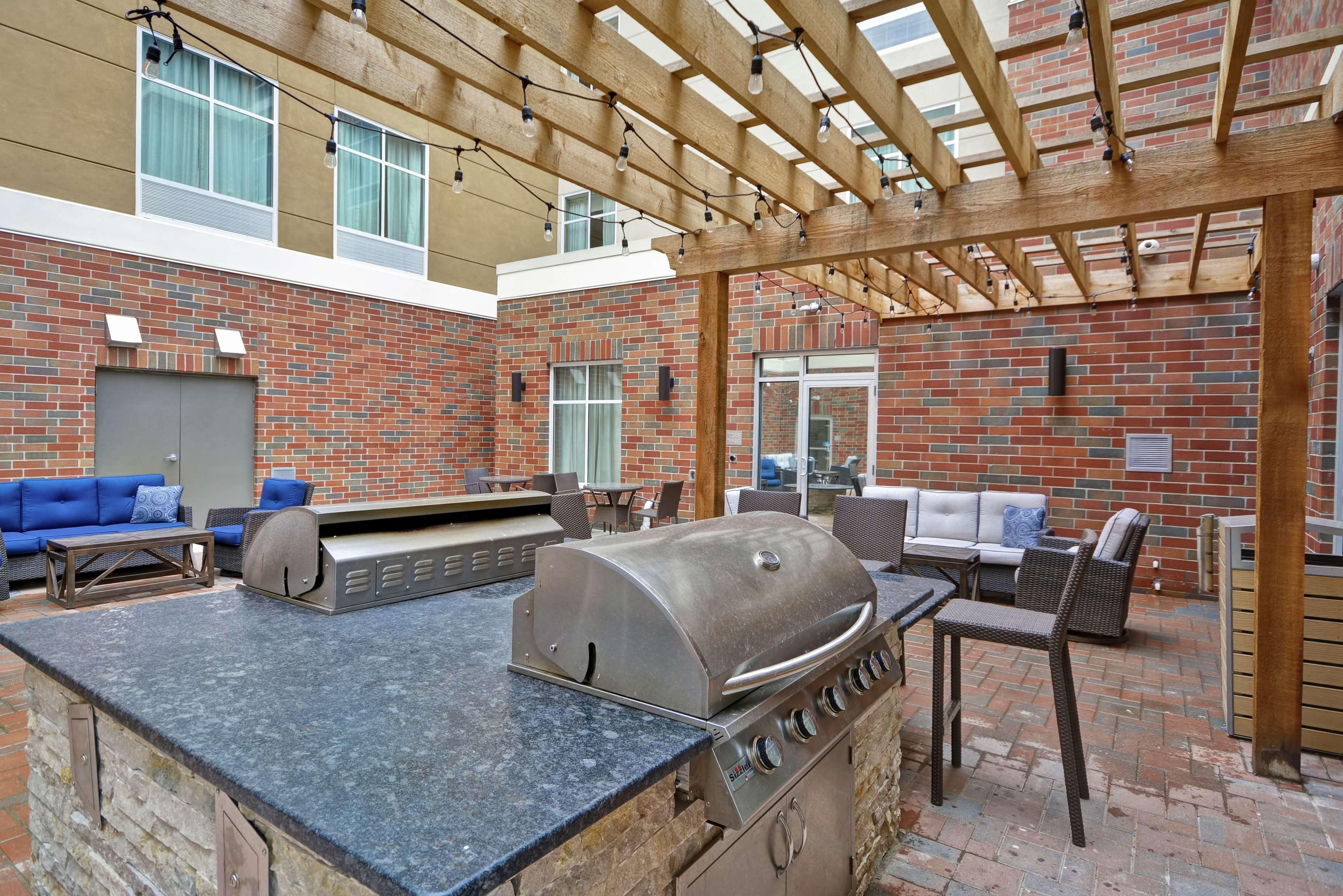 Homewood Suites By Hilton Warren Detroit Екстериор снимка