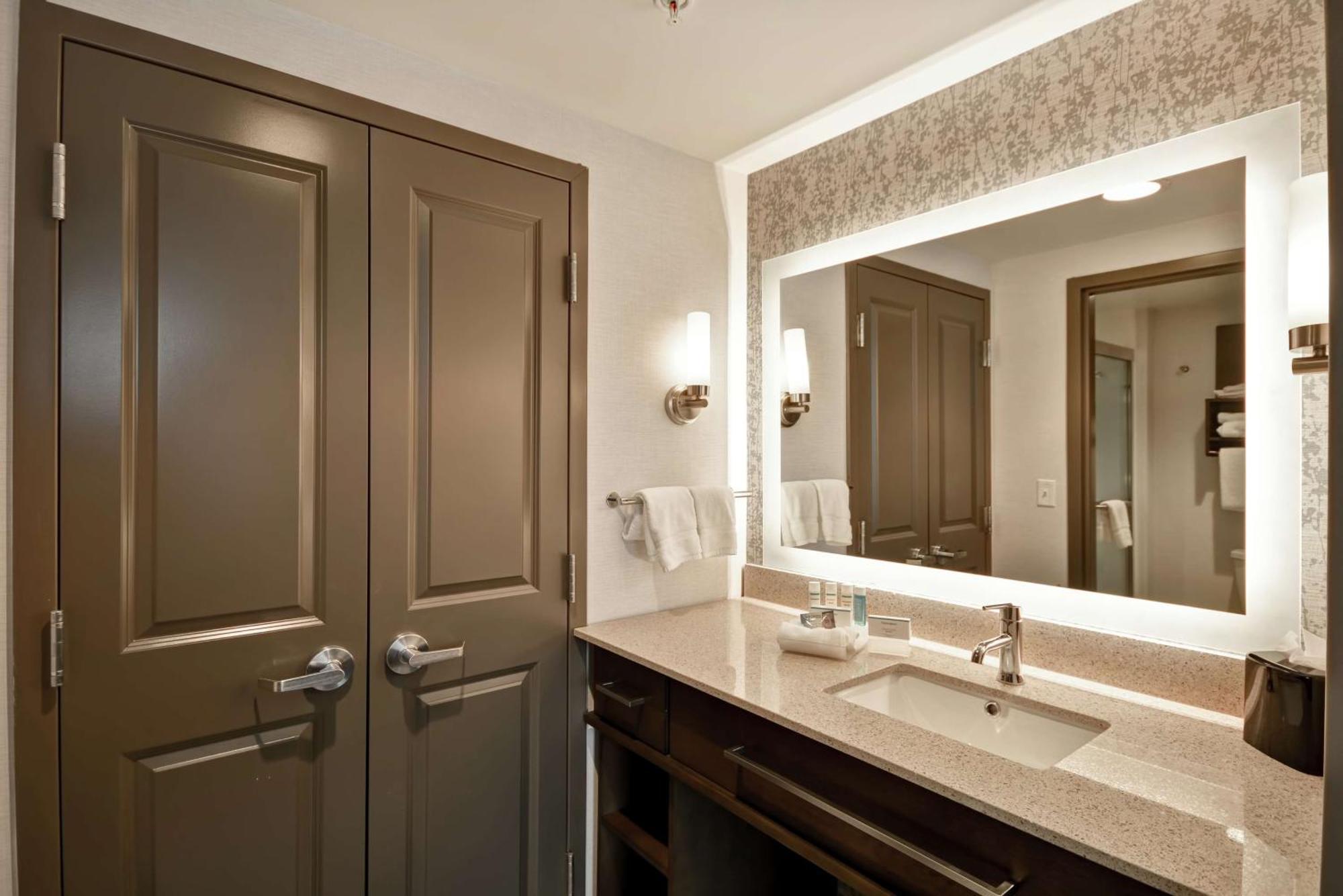 Homewood Suites By Hilton Warren Detroit Екстериор снимка