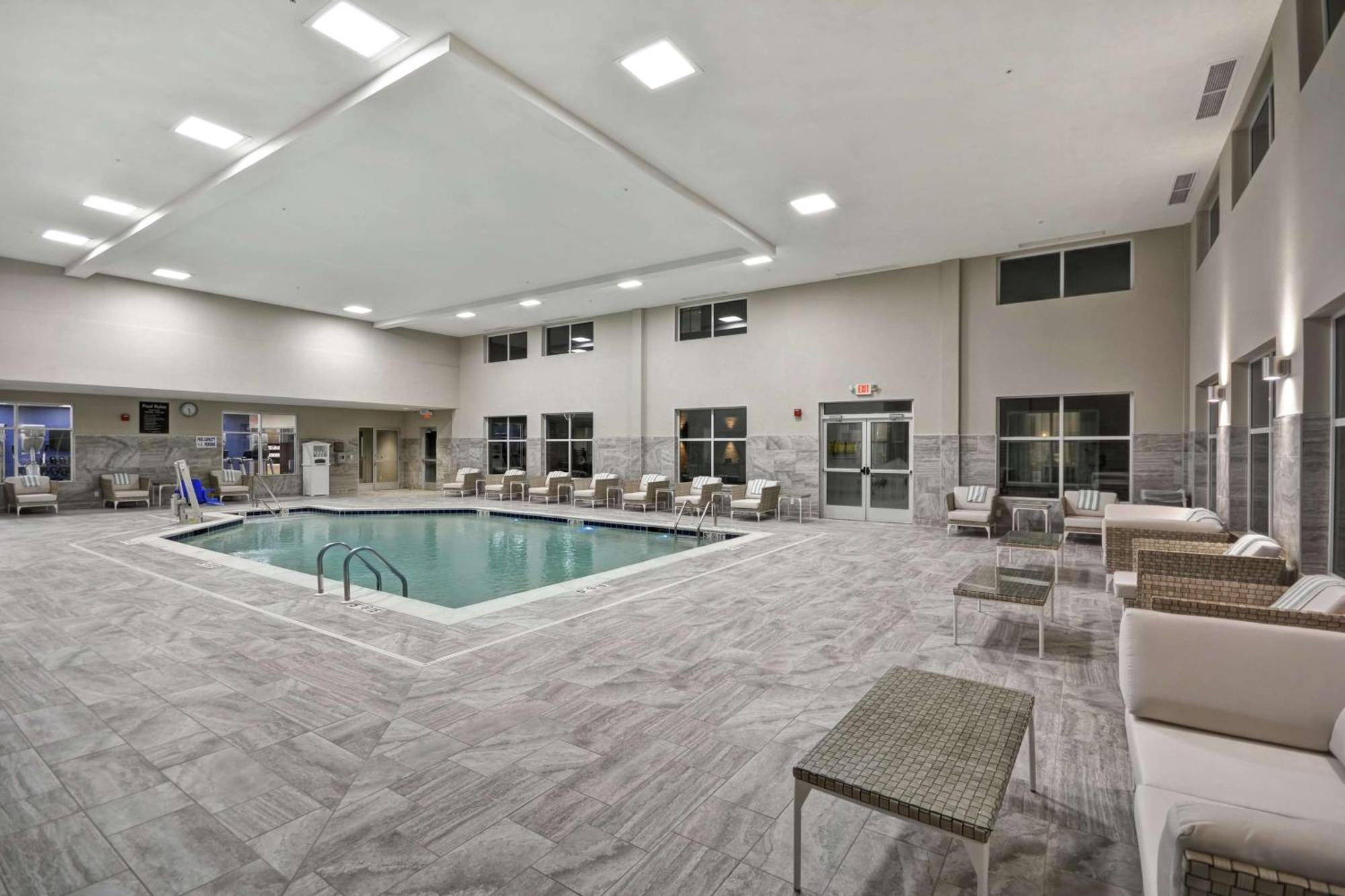 Homewood Suites By Hilton Warren Detroit Екстериор снимка