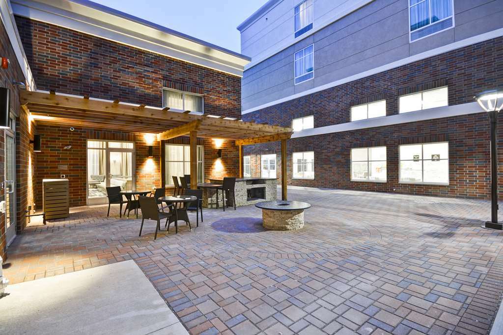 Homewood Suites By Hilton Warren Detroit Екстериор снимка